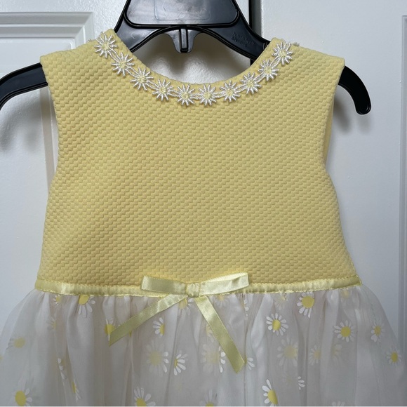 Yellow Flower Dress for Toddler Girl Size 3T - Picture 5 of 7